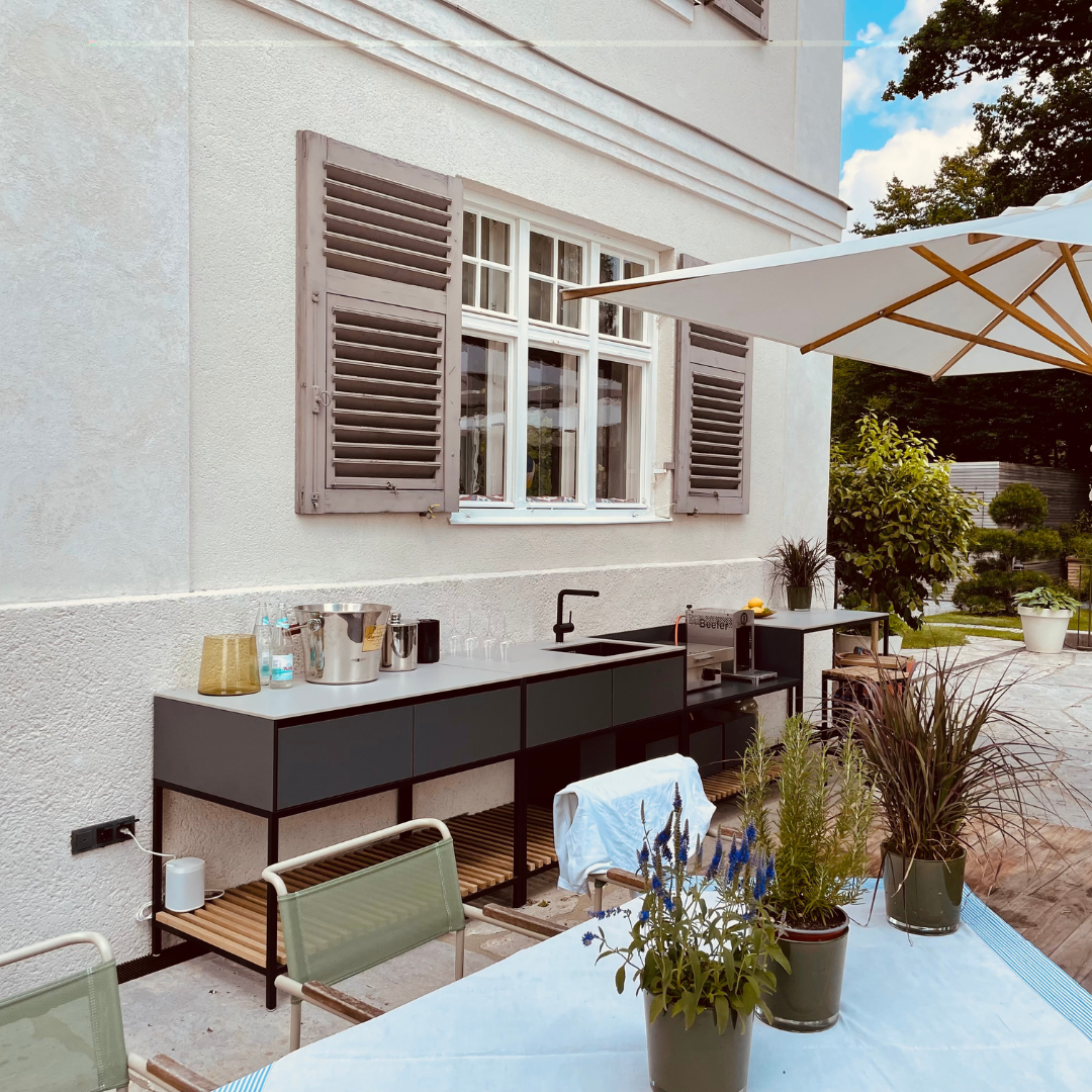 balkon miejski z elementami kuchni hpl